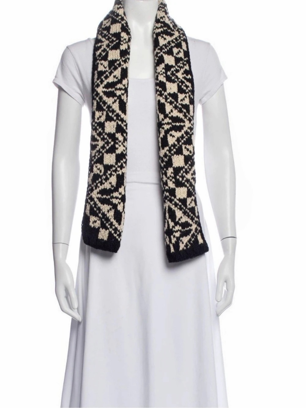Geometric Knit Scarf in Black & Cream Like New